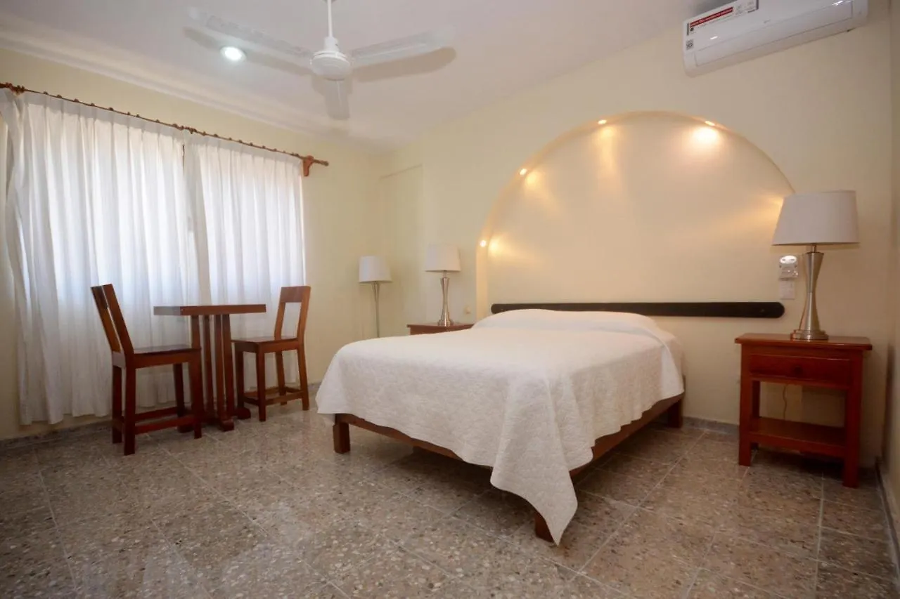 Hotel Delfin Playa del Carmen 2*,  Mexiko